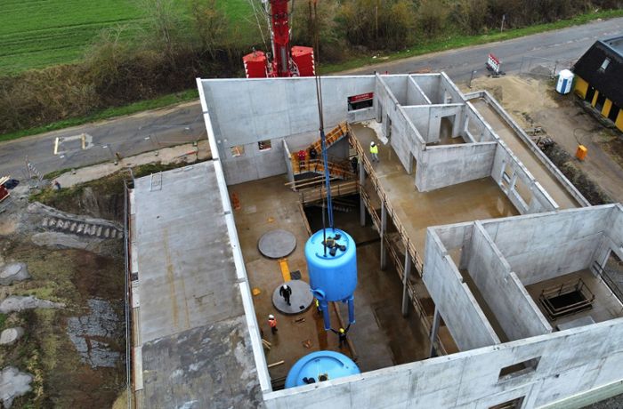 Wasserwerk Bad Dürrheim: Carix-Tanks kommen durch die Luft