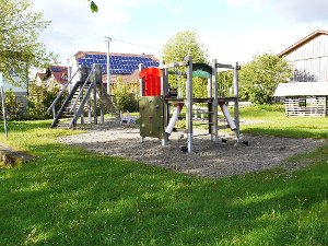 Der Spielplatz Ambrosweg in Heinstetten soll neue Spielgeräte erhalten – das wird teurer, als im Haushalt geplant. Foto: Eyrich Foto: Schwarzwälder-Bote