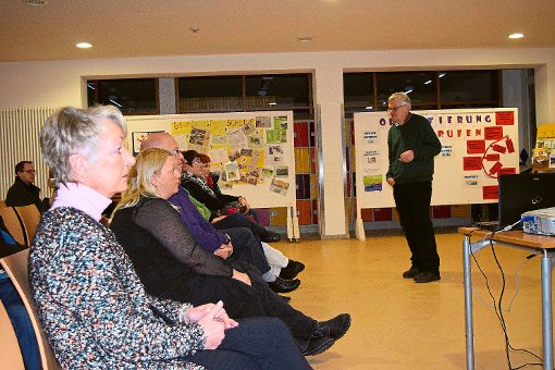 Rektor Johannes Todt freute sich bei einer Info-Veranstaltung über das Interesse an der Gemeinschaftsschule in Mönchweiler. Foto: Hettich-Marull Foto: Schwarzwälder-Bote