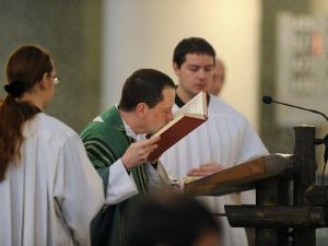 Katholiken gedenken Missbrauchsopfer Quelle: Unbekannt