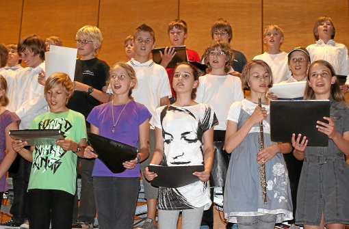 In der Stadthalle präsentierten die vier OHG-Chöre ihre Gesangskunst. Foto: Geideck Foto: Schwarzwälder-Bote