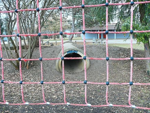 Der Spielplatz bei der Grundschule in Dormettingen: Eine Elterninitiative  will diesen  attraktiver gestalten. Foto: Visel Foto: Schwarzwälder-Bote