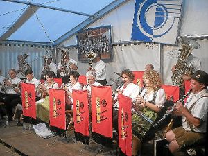 Die als Stimmungsmacher bekannten Brigachtaler Dorfmusikanten, werden am Dorffest-Montag den Ton im Zelt vom Musikverein angeben.   Foto: Kaletta Foto: Schwarzwälder-Bote