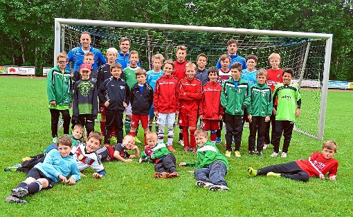 Wie schon letztes Jahr können sich alle fußballbegeisterten Kinder und Jugendlichen am Edro Soccercamp auf dem Gelände des FC Klengen austoben. Foto: Schwörer Foto: Schwarzwälder-Bote