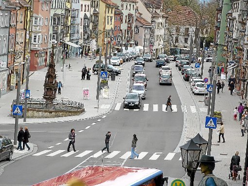 Wie viele Autos und wie viele Fußgänger passieren das Hauptstraßenkreuz? Eine neue Verkehrszählung gibt Aufschluss.    Foto:  Otto