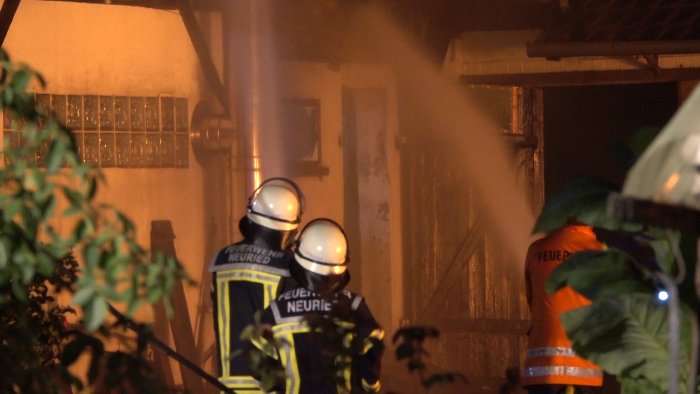 Brand in Scheune: Leiche wird obduziert