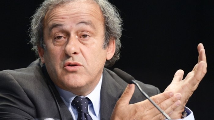 Platini kandidiert als Blatter-Nachfolger