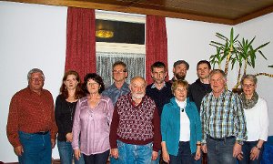 Das  Bild zeigt die bisherigen und neuen Vorstandsmitglieder des Schwarzwaldvereins Hardt mitsamt Kassierer, Schriftführer, Wegewart, Beisitzer und Kassenprüfer. Foto: Verein Foto: Schwarzwälder-Bote