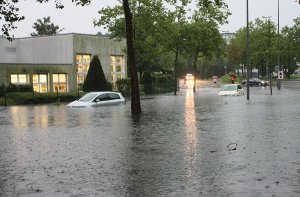 In Baden-Württemberg kam es zu teils heftigen Unwettern mit Hochwasser und Erdrutschen. (Symbolfoto) Foto: dpa