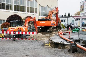 In der Robert-Bosch-Straße werden neue  Abwasserkanäle verlegt.   Fotos: Hertle Foto: Schwarzwälder-Bote