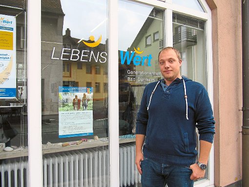 Marcel Rebholz ist seit Anfang September als Bufdi im Generationentreff Lebenswert in Bad Dürrheim tätig. Foto: Schöberl Foto: Schwarzwälder-Bote