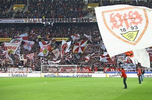 Viele Fans des VfB Stuttgart müssen sich am Samstag einen anderen Anreiseweg suchen. Regionalzüge und S-Bahnen fallen aus. Foto: Pressefoto Baumann