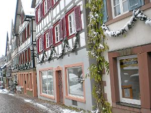 Weihnachtlich dekoriert ist die Altstadt bereit für den Schiltacher Advent. Foto: Rombach