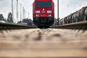 Die Rheintalstrecke bleibt laut Bahn ein bis zwei Wochen lang gesperrt. Foto: Berg