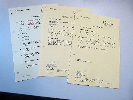 Die Sitzungsvorlagen des Calwer Gemeinderats werden weiterhin auf Papier ausgegeben.  Foto: Mehne Foto: Schwarzwälder-Bote