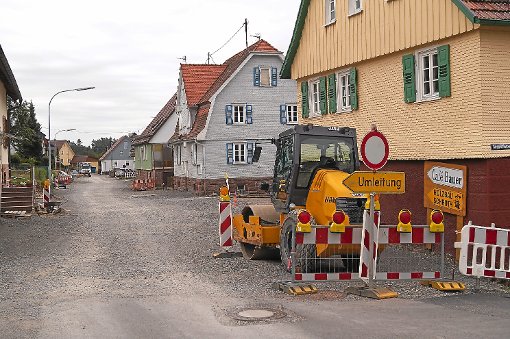 Die Talstraße in Schömberg wird für insgesamt 2,4 Millionen Euro auf Vordermann gebracht. Sie ist rund einen Kilometer lang.                                                    Foto: Krokauer Foto: Schwarzwälder-Bote