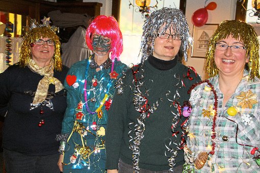 Maria Faist (von links), Bianca Uhl, Simone Armbruster und Silvia Lehmann erzählten, wie Sauerkraut statt Lametta am Weihnachstbaum hing.  Foto: Weis Foto: Schwarzwälder-Bote