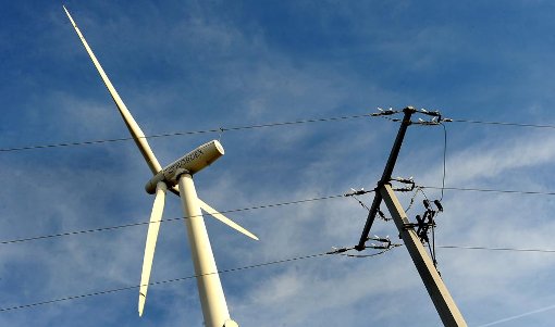 Das Thema Windkraft setzt die Gemeinderäte wortwörtlich unter Strom – doch jetzt dürfte die Leitung tot sein. Foto: Hopp