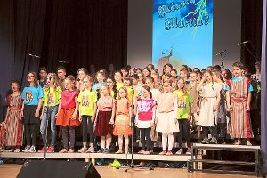 Die Kinder und Teens waren beim Musical wieder mit viel Begeisterung bei der Sache. Foto: Kiess Foto: Schwarzwälder-Bote