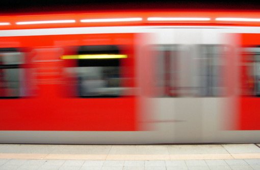Ausgerechnet im Feierabendverkehr sorgte eine Signalstörung am Dienstagnachmittag für Probleme im S-Bahn-Verkehr rund um Stuttgart. (Symbolbild) Foto: Leserfotograf manibal