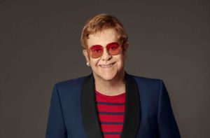 Und was haben Sie während des Lockdowns gemacht? Elton John hat sich Duettpartner gesucht. Foto: EMI//Gregg Kemp