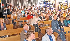 Auf viel Interesse stößt die Gemeindeversammlung der Kirchengemeinde St. Georgen-Tennenbronn. Fotos: Hübner Foto: Schwarzwälder-Bote