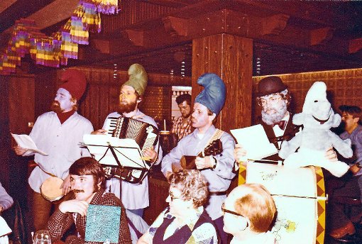 Die   Original Schnurrmusikonde  sorgen  – wie auf diesem Bild aus dem Jahr 1979 –  auch heute noch für  beste Stimmung.  Archivfoto: Agüera Foto: Schwarzwälder-Bote