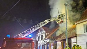 Meßstetten-Unterdigisheim: Feuerwehr rückt zu Brand in der Buchstraße aus