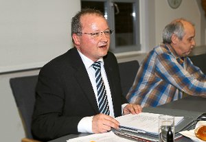 Andreas Hölzlberger erklärte zu Beginn der jüngsten Sitzung, dass er eine zweite Amtsperiode als Haiterbacher Bürgermeister anstrebe. Foto: Priestersbach Foto: Schwarzwälder-Bote