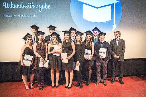 Die Absolventen des Studiengangs Online-Medien  mit ihrem  Dekan Gotthard Pietsch.  Fotos: Hermann Foto: Schwarzwälder-Bote