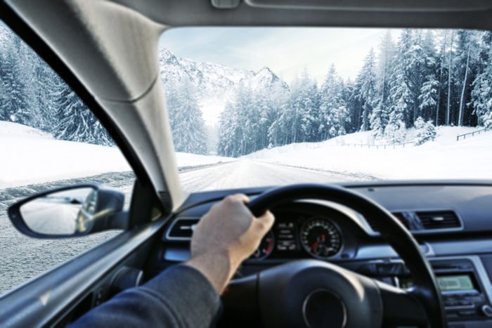 Im Winter: Das sollten Fahrer immer im Auto haben