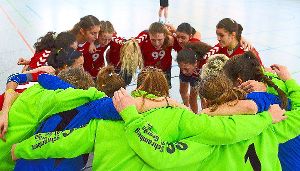 Eine verschworene Einheit: Die weibliche B-Jugend der SG Schramberg/St. Georgen spielt auch in der kommenden Saison in der Südbadenliga. Foto: Frei Foto: Schwarzwälder-Bote