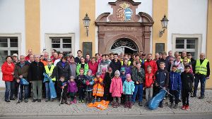 Rund 80 Helfer beteiligten sich in Nordstetten an der Dorfputzete. Foto: Tischbein Foto: Schwarzwälder-Bote