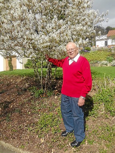 Er bringt in Talheim vieles zum Blühen: Adolf Axt feiert heute seinen 80. Geburtstag. Foto: Hötzel Foto: Schwarzwälder-Bote