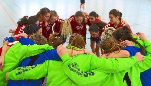 Die  Handball-Mädchen der SG St. Georgen/Schramberg bilden eine verschworene Einheit.   Foto: Fehrenbach Foto: Schwarzwälder-Bote