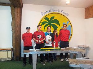 Die Sieger und Platzierten des Turniers, das der Miniaturgolf- und Pit-Pat-Verein   Hardt  austrug.  Foto: Verein Foto: Schwarzwälder-Bote