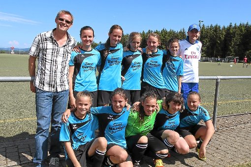 Die D-Juniorinnen  des FV Marbach  feierten in Reiselfingen den Turniersieg.  Foto: Bächle Foto: Schwarzwälder-Bote