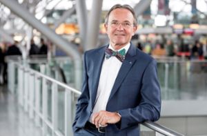 Flughafenchef Georg Fundel schaut optimistisch und nicht skeptisch ins Jahr 2017, obwohl die Planungen noch nie so schwierig waren wie diesmal. Foto: FSG