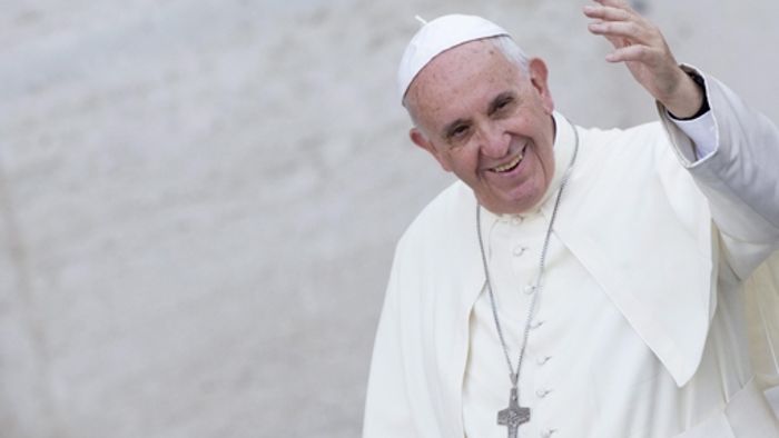 Papst kritisiert Politik und Wirtschaft scharf