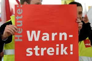 Die deutschen Post-Zusteller wollen wieder streiken.  Foto: dpa