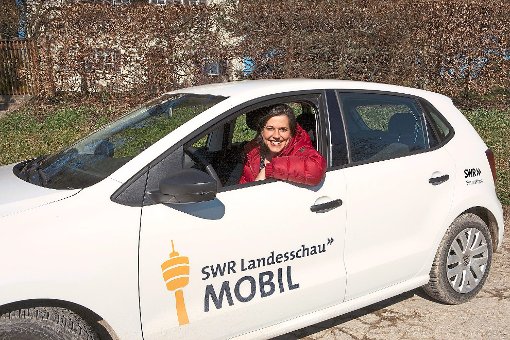 SWR-Reporterin Aita Koha kommt mit dem Landesschau Mobil-Team nach Schenkenzell.   Foto: SWR Foto: Schwarzwälder-Bote