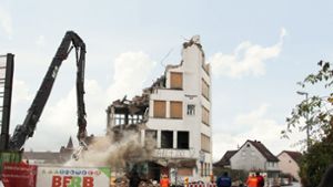 Auf dem Maute-Areal in Bisingen sind die letzten Überreste der Gebäude abgebrochen worden. Foto: Jörg Wahl