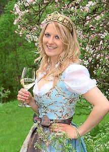 Die badische Weinprinzessin Larissa Zentner  Foto: Agentur Foto: Schwarzwälder-Bote