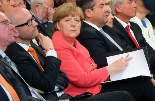 Bundeskanzlerin Angela Merkel und CDU-Generalsekretär Peter Tauber Foto: dpa