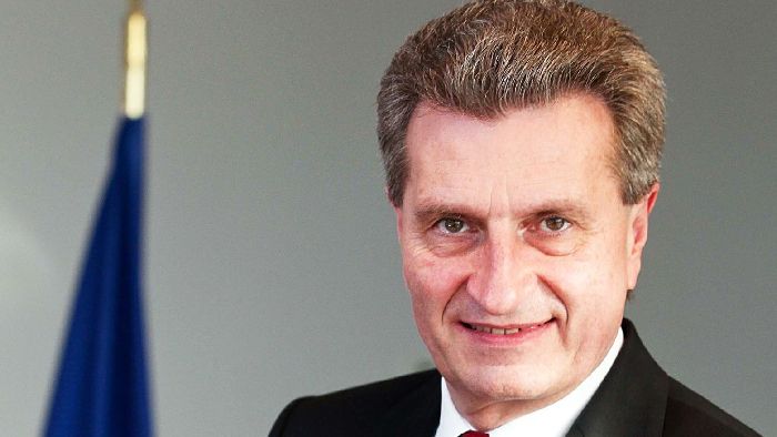 Oettinger spricht über Europa-Politik