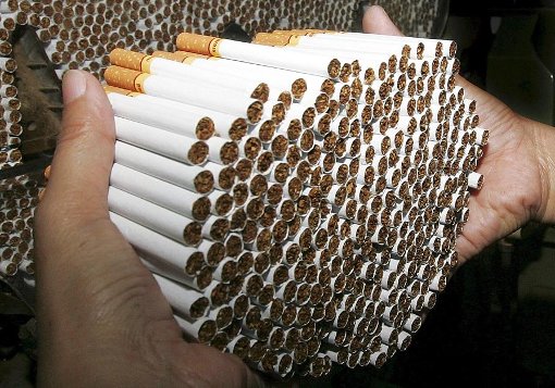 Ein 34-Jähriger musste sich vor dem Hechinger Amtsgericht verantworten, weil er sich über einen Zeitraum von drei Jahren rund 132 000 Zigaretten unversteuert per Post nach Hause hat liefern lassen. (Symbolfoto) Foto: Walten
