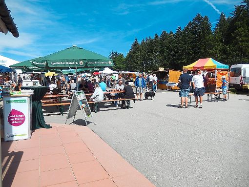 Der Kniebiser Bauernmarkt findet   wieder beim Besucherzentrum Kniebis statt. Foto: Veranstalter Foto: Schwarzwälder-Bote