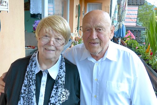 Emma und Leonhard  Pickelmann in Bad Wildbad sind seit 60 Jahren verheiratet.  Foto: Bechtle Foto: Schwarzwälder-Bote