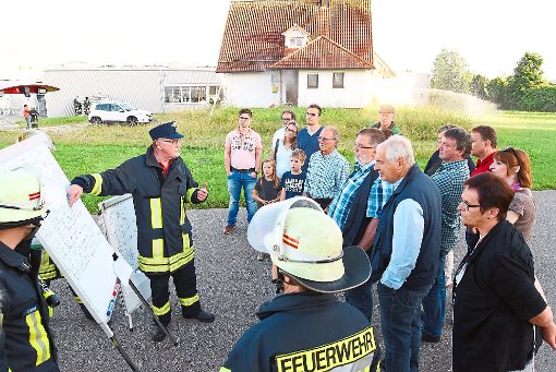 Der Arbeitskreis der Freien Liste zu Besuch bei der Sulgener Feuerwehr Foto: Wegner Foto: Schwarzwälder-Bote