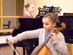 Die  Städtische Musikschule  lädt  zum   Podium junger Künstler ein. Ort ist der Musiksaal der Zellerschule.       Foto: Kosowska Foto: Schwarzwälder-Bote